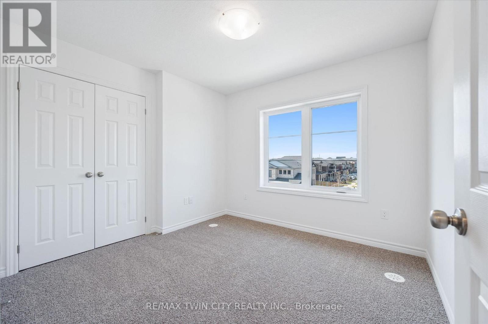 43 Lomond Lane, Kitchener, Ontario  N2R 0R4 - Photo 24 - X13734406