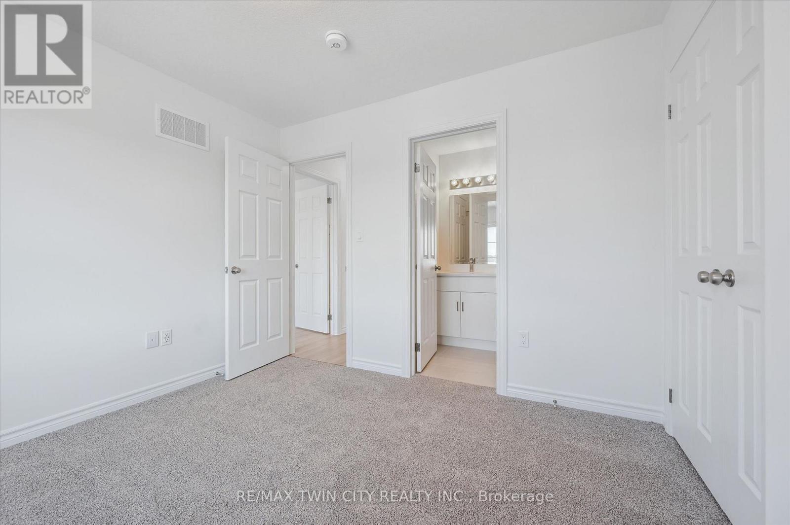 43 Lomond Lane, Kitchener, Ontario  N2R 0R4 - Photo 26 - X13734406