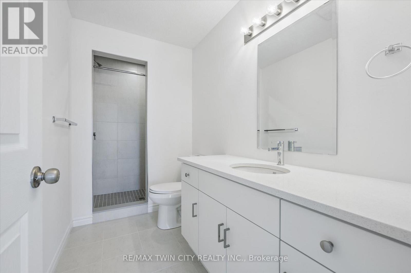 43 Lomond Lane, Kitchener, Ontario  N2R 0R4 - Photo 32 - X13734406