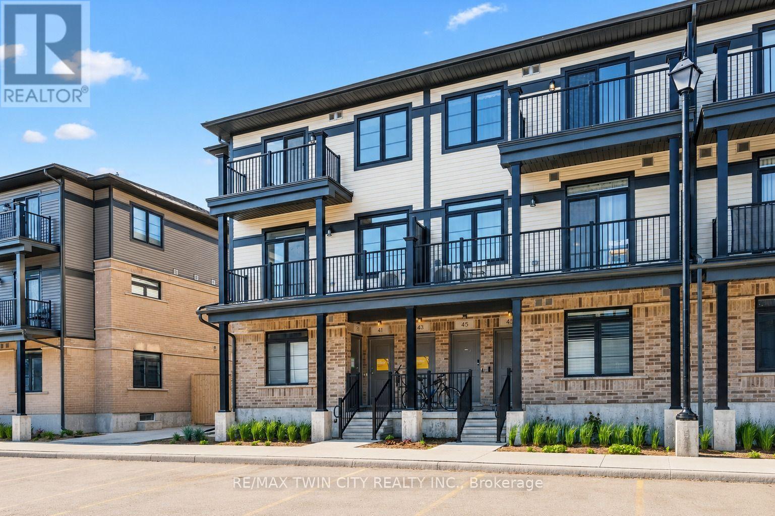 43 Lomond Lane, Kitchener, Ontario  N2R 0R4 - Photo 37 - X13734406