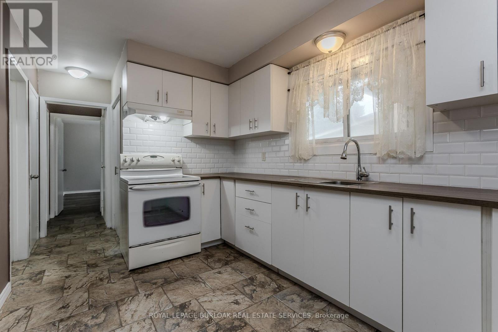 307 Dunsmure Road, Hamilton, Ontario  L8L 1X1 - Photo 14 - X13734430