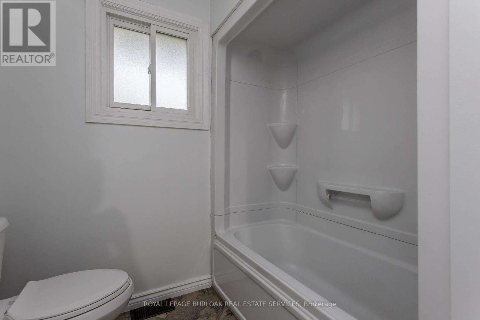307 Dunsmure Road, Hamilton, Ontario  L8L 1X1 - Photo 18 - X13734430