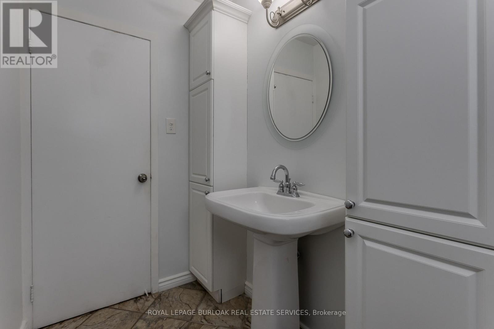 307 Dunsmure Road, Hamilton, Ontario  L8L 1X1 - Photo 19 - X13734430