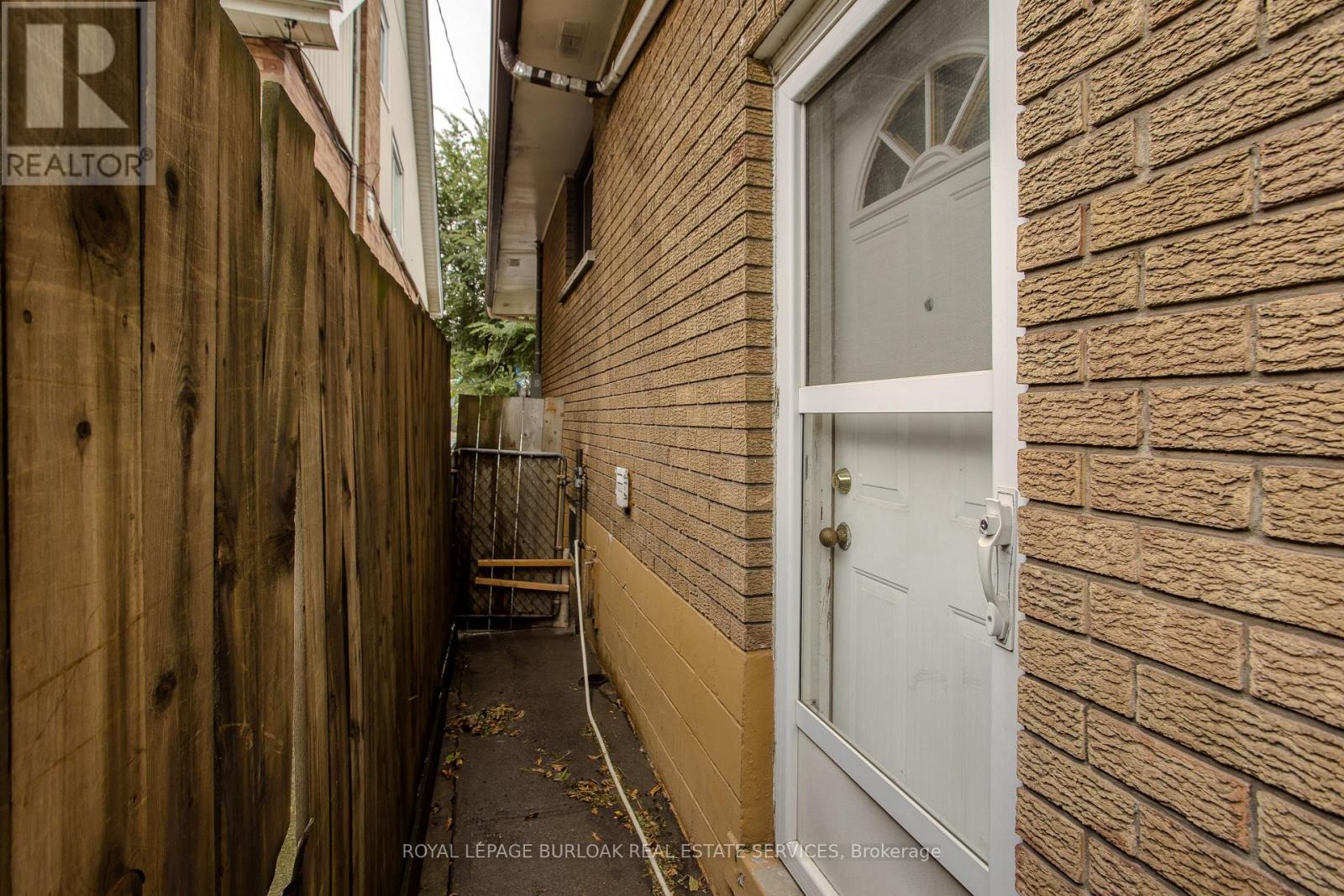 307 Dunsmure Road, Hamilton, Ontario  L8L 1X1 - Photo 27 - X13734430