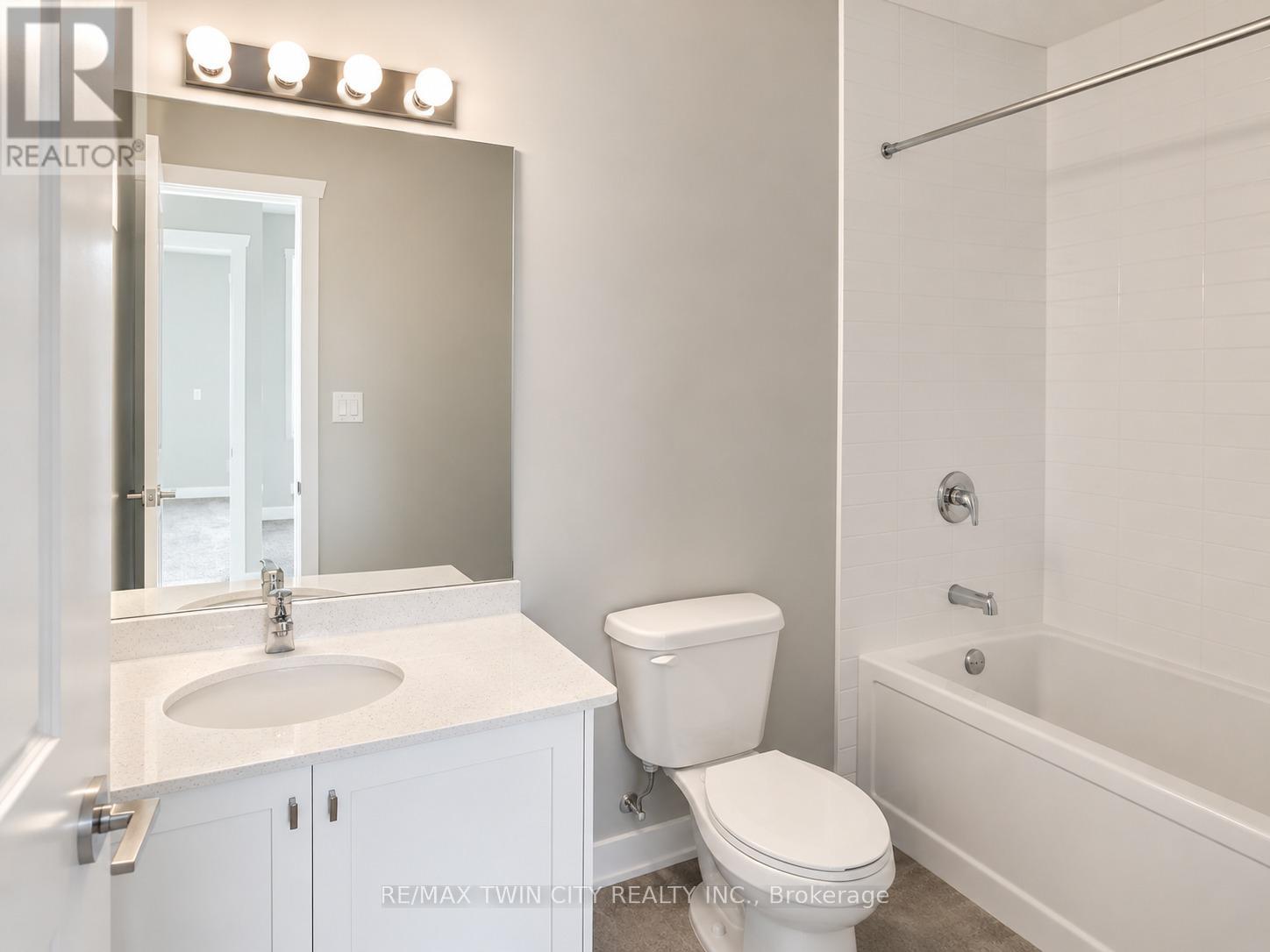 B3 - 1331 Countrystone Drive, Kitchener, Ontario  N2N 3S4 - Photo 5 - X13734458
