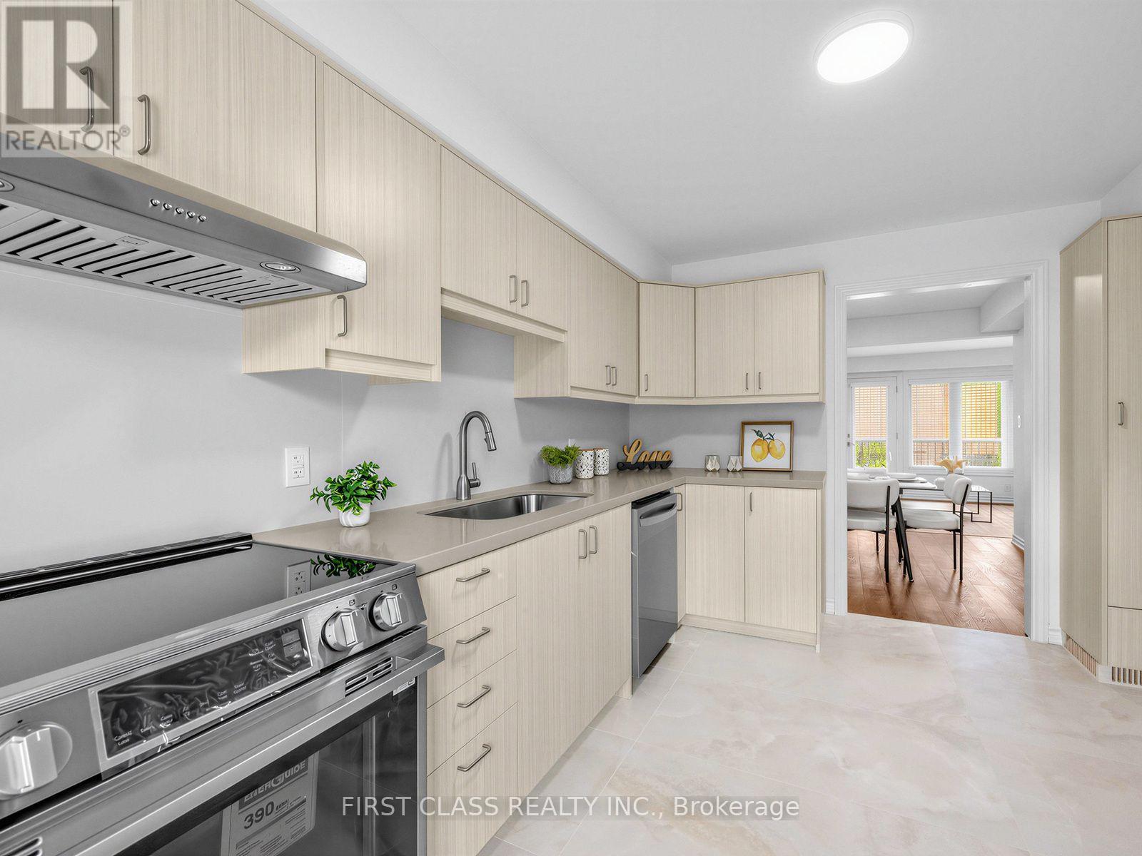 7 - 11 Plaisance Road, Richmond Hill, Ontario  L4C 5H1 - Photo 6 - N13731572
