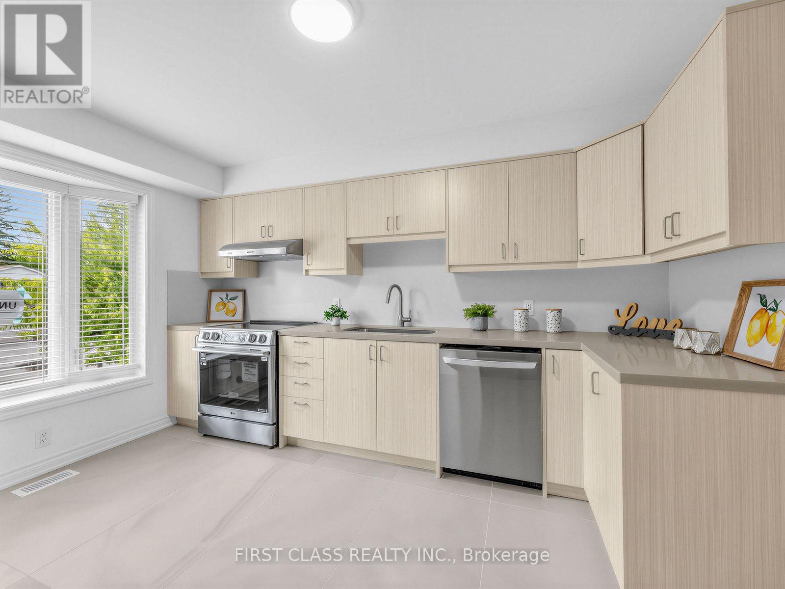 7 - 11 Plaisance Road, Richmond Hill, Ontario  L4C 5H1 - Photo 4 - N13731572