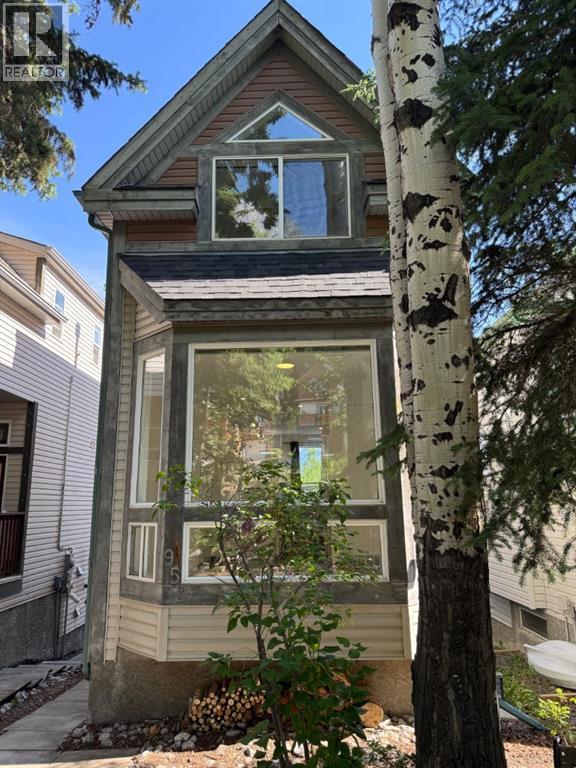 952 Wilson Way, Canmore, Alberta  T1W 2Z4 - Photo 1 - A2331144