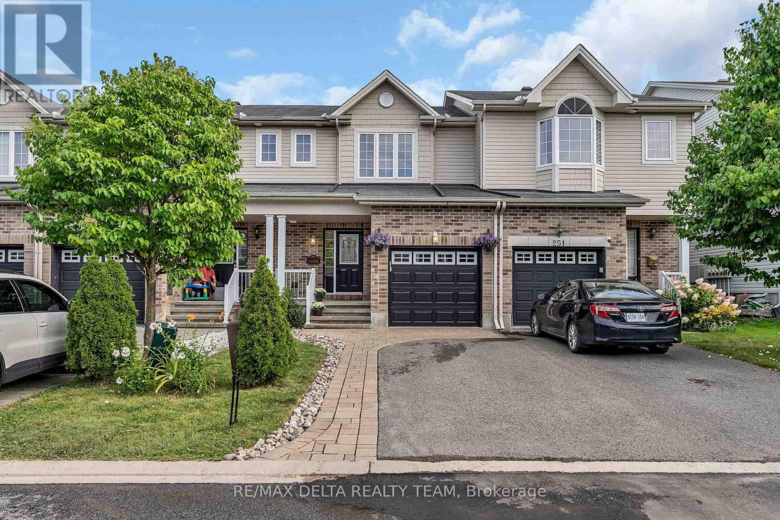 253 Cityview Crescent, Ottawa, Ontario  K4A 0T9 - Photo 2 - X13734510