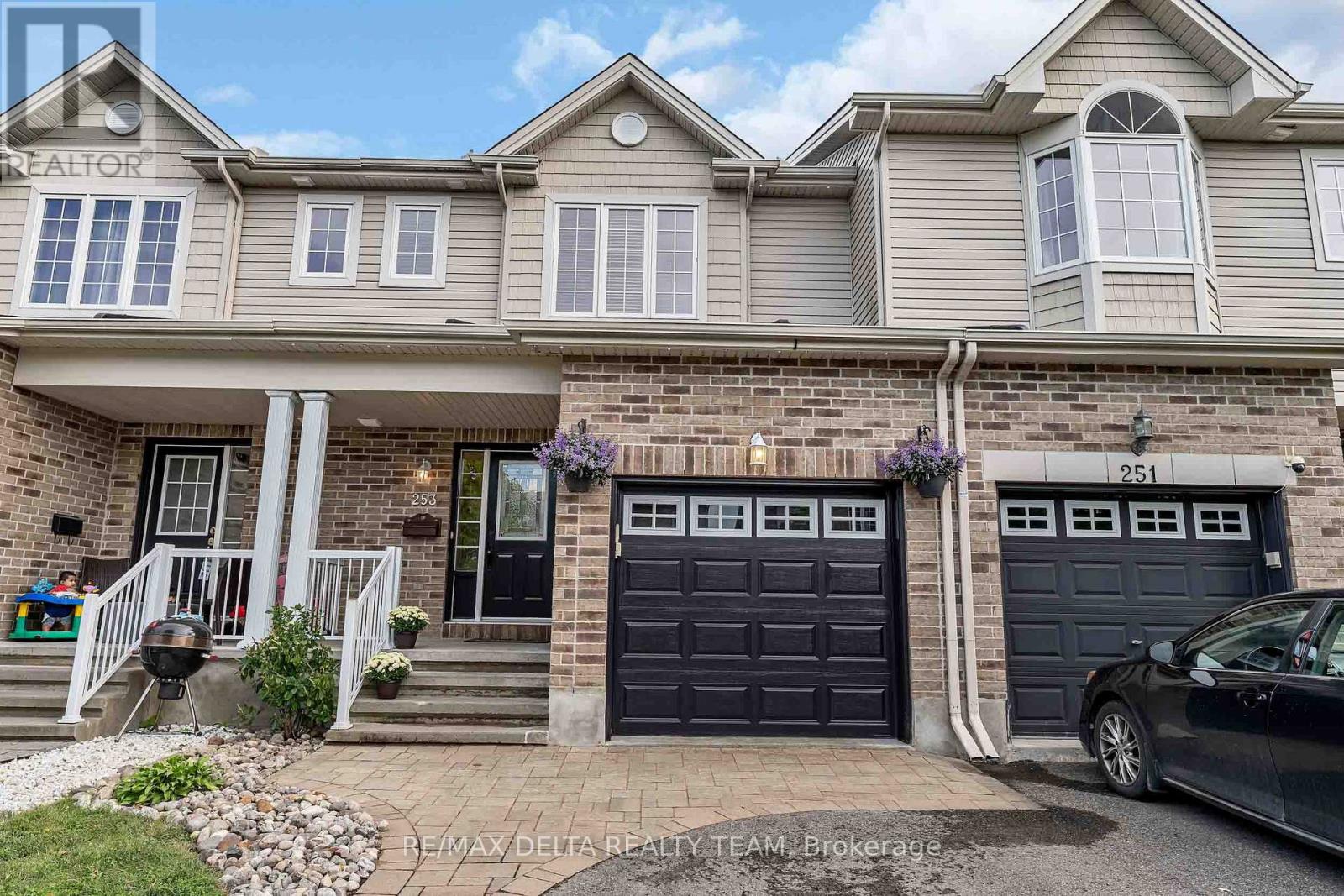 253 Cityview Crescent, Ottawa, Ontario  K4A 0T9 - Photo 3 - X13734510
