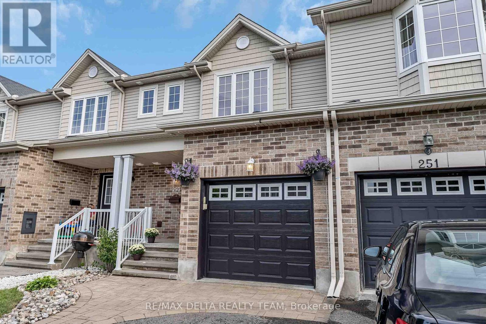 253 Cityview Crescent, Ottawa, Ontario  K4A 0T9 - Photo 4 - X13734510