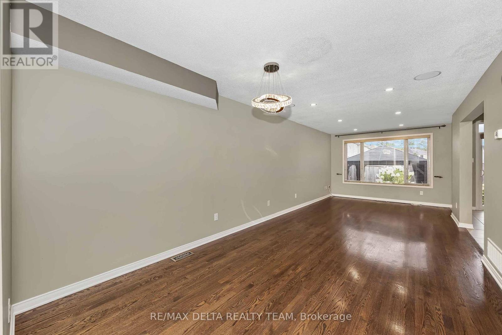 253 Cityview Crescent, Ottawa, Ontario  K4A 0T9 - Photo 9 - X13734510