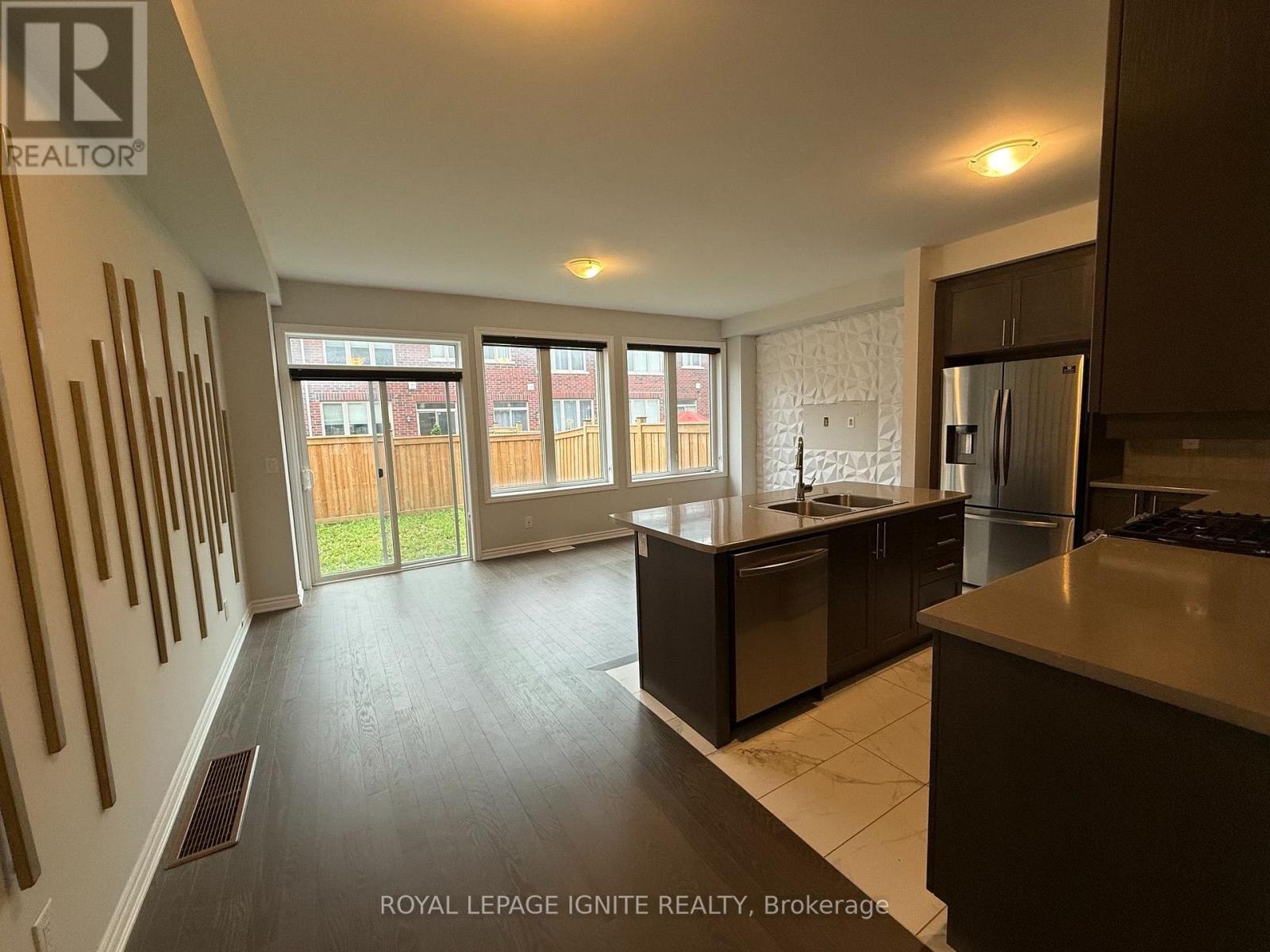25 SUTCLIFFE DR DRIVE, Whitby, Ontario