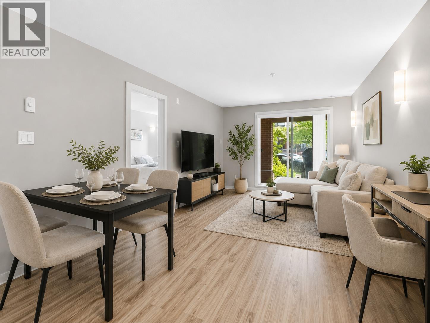 110 5889 Irmin Street, Burnaby, British Columbia  V5J 0C1 - Photo 2 - R3160508