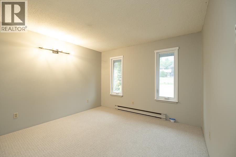 6173 Bligh Road, Sechelt, British Columbia  V7Z 0M1 - Photo 13 - R3160660