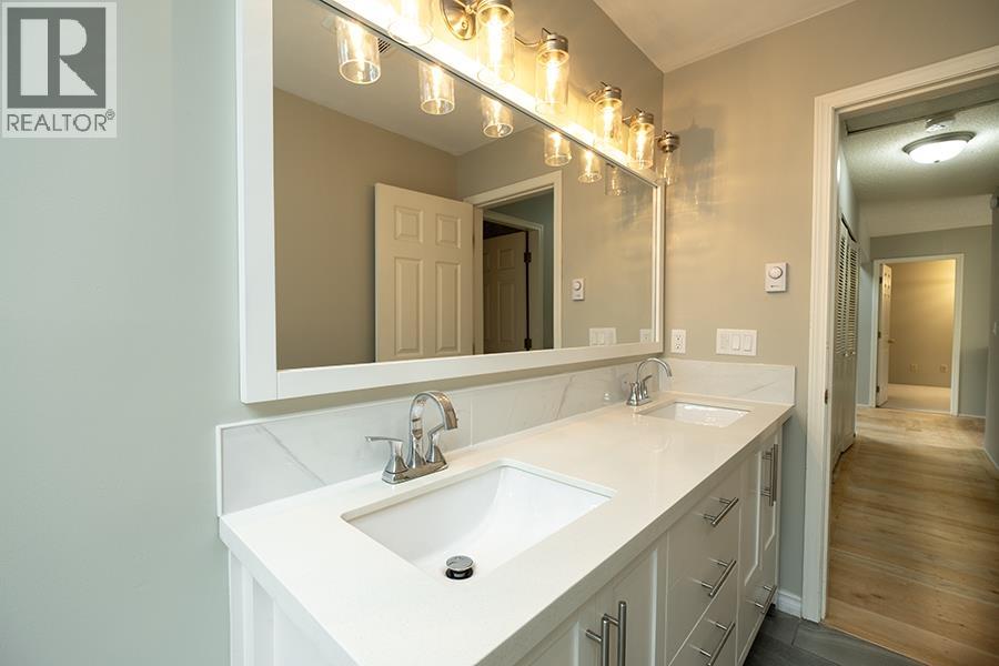 6173 Bligh Road, Sechelt, British Columbia  V7Z 0M1 - Photo 22 - R3160660