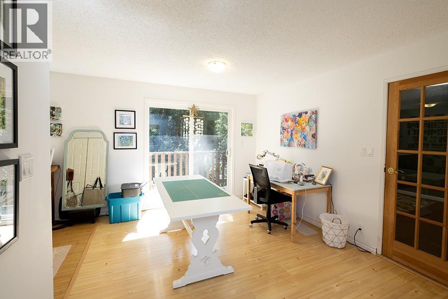 1172 Cedar Grove Road, Roberts Creek, British Columbia  V0N 2W2 - Photo 17 - R3160666