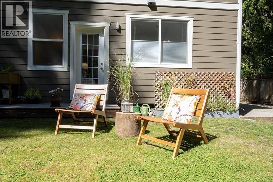 1172 Cedar Grove Road, Roberts Creek, British Columbia  V0N 2W2 - Photo 32 - R3160666