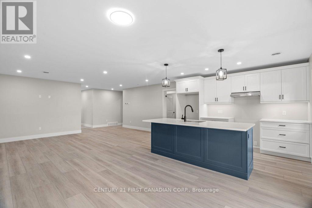 91 Victoria Avenue E, South Huron, Ontario  N0M 1M0 - Photo 14 - X13733530