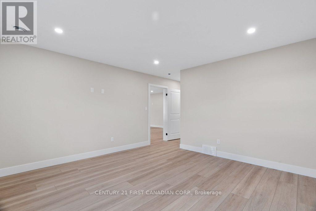 91 Victoria Avenue E, South Huron, Ontario  N0M 1M0 - Photo 20 - X13733530