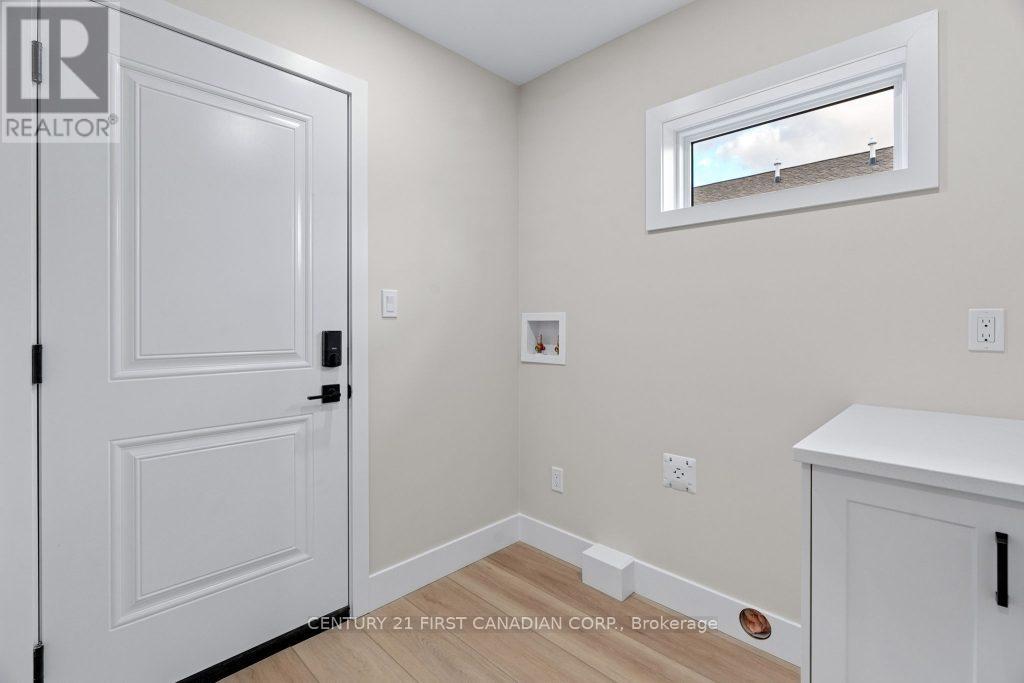 91 Victoria Avenue E, South Huron, Ontario  N0M 1M0 - Photo 24 - X13733530