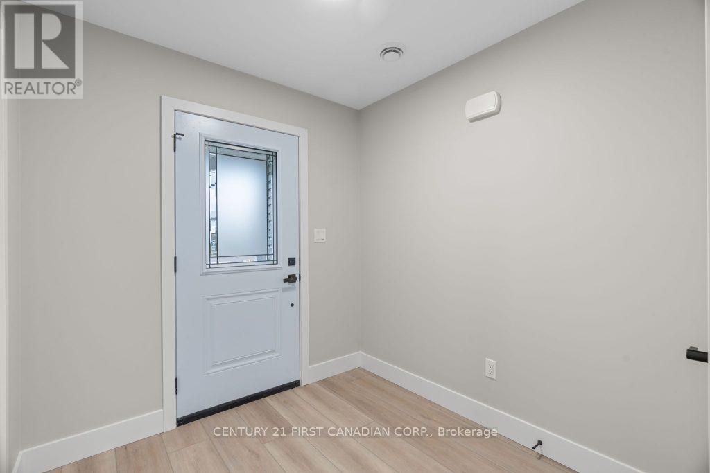 91 Victoria Avenue E, South Huron, Ontario  N0M 1M0 - Photo 4 - X13733530