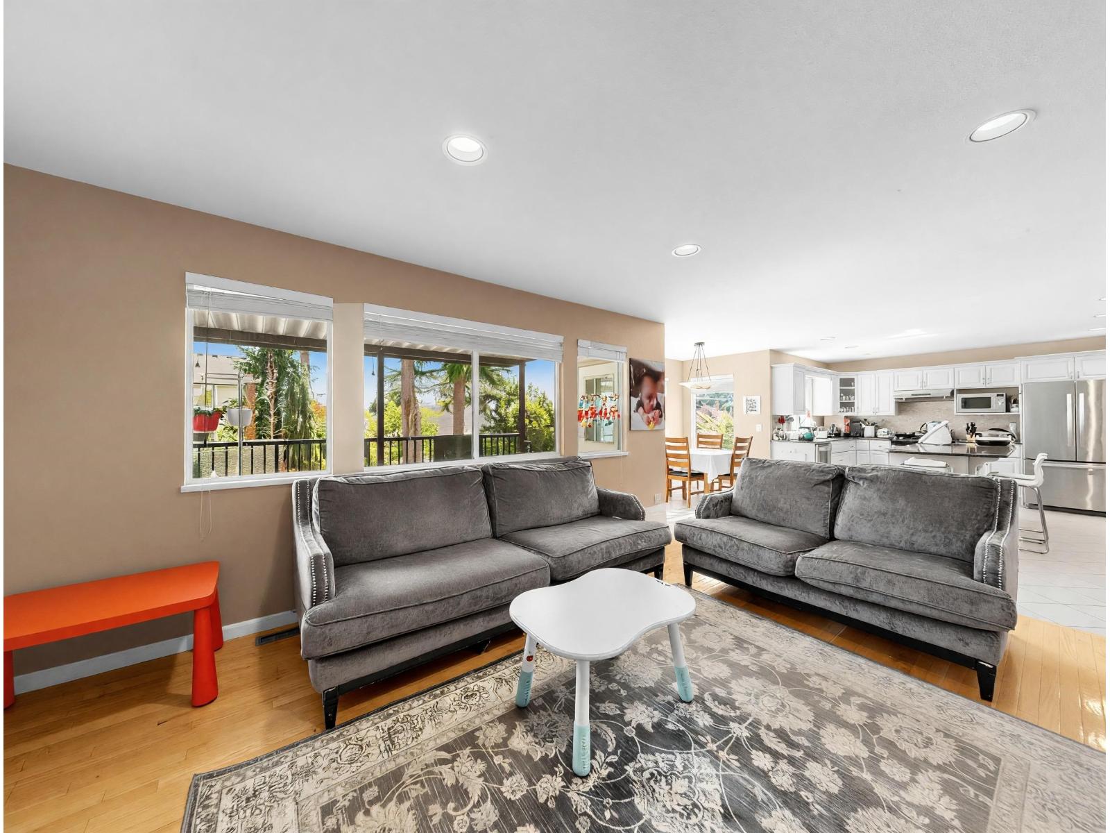 15390 80a Avenue, Surrey, British Columbia  V3S 7X7 - Photo 6 - R3159015