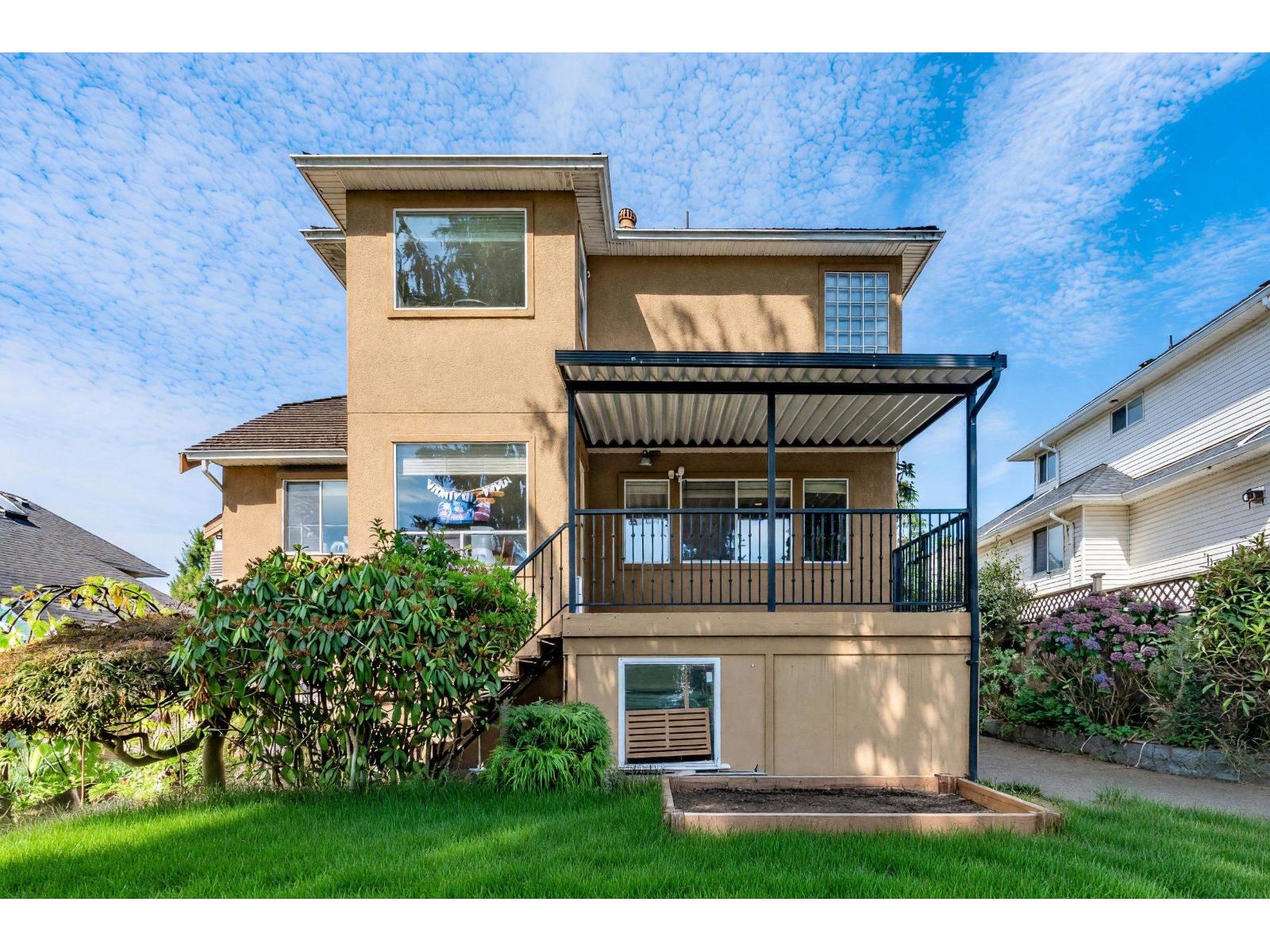 15390 80a Avenue, Surrey, British Columbia  V3S 7X7 - Photo 2 - R3159015