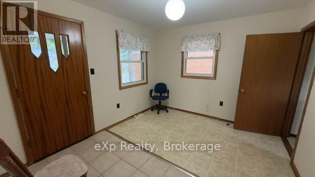 53 Maple Street, North Huron, Ontario  N0G 2W0 - Photo 11 - X13720146