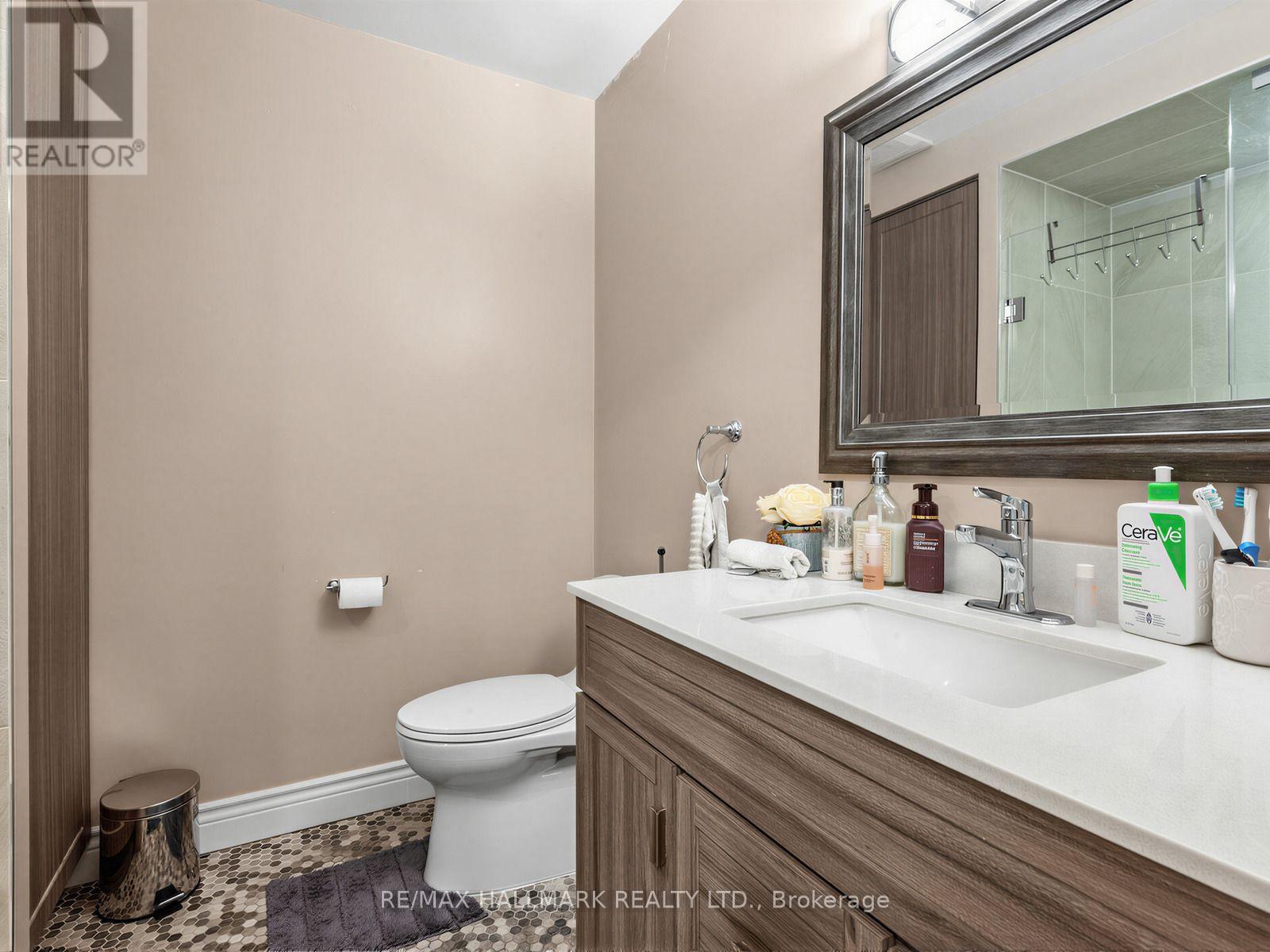 30 Medalist Road, Toronto, Ontario  M2P 1Y5 - Photo 17 - C13708282