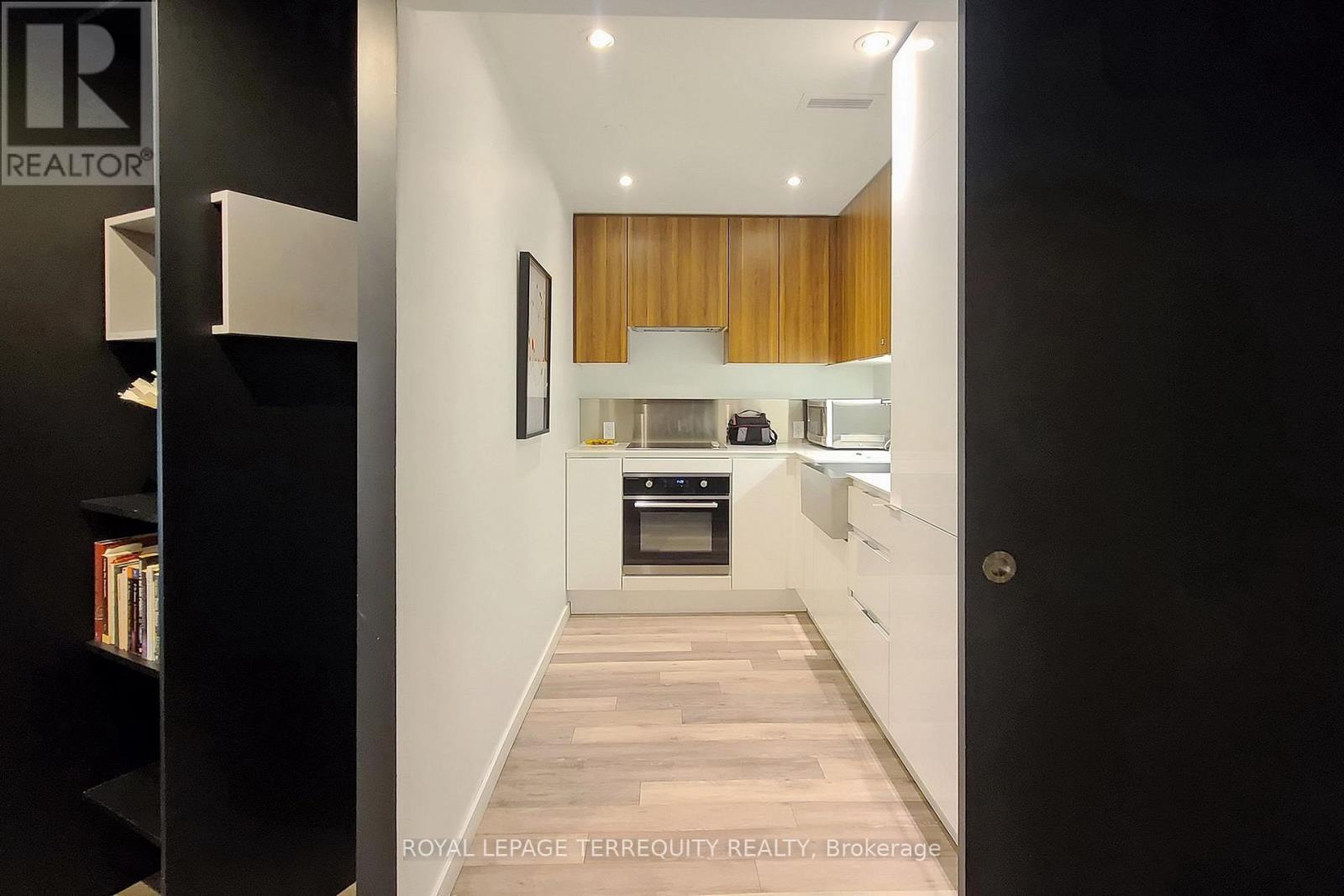 413 - 383 Sorauren Avenue, Toronto, Ontario M6R 0A4 - Photo 20 - W13596684