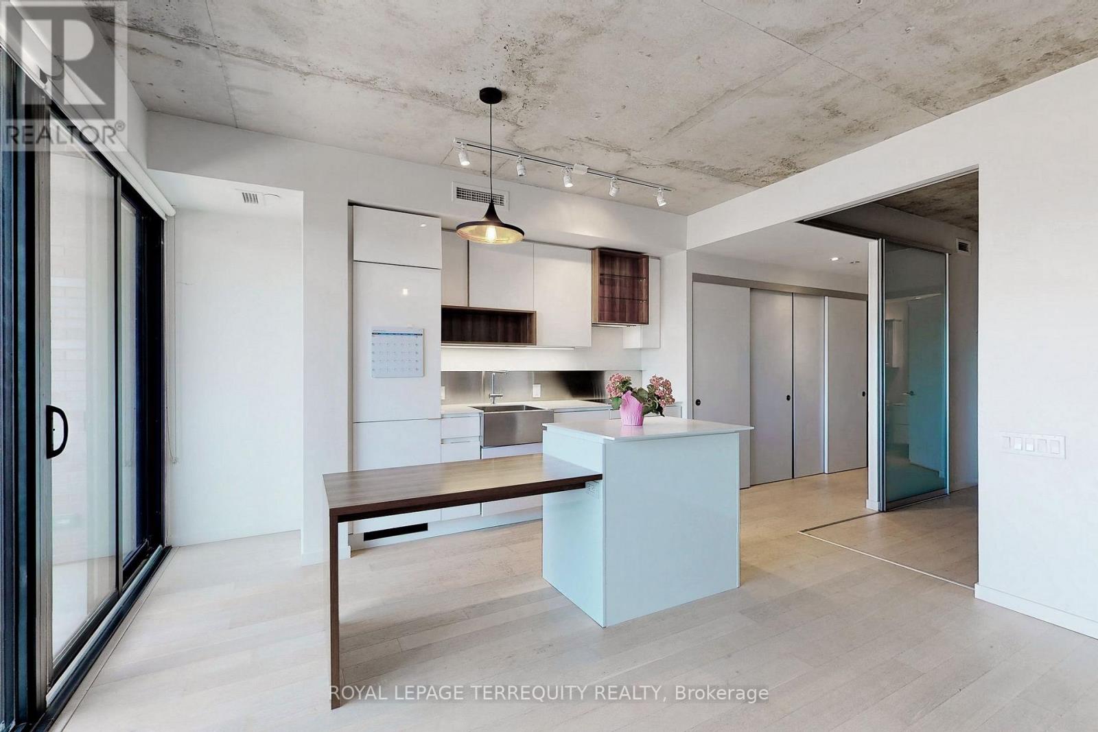 413 - 383 Sorauren Avenue, Toronto, Ontario  M6R 0A4 - Photo 6 - W13596684
