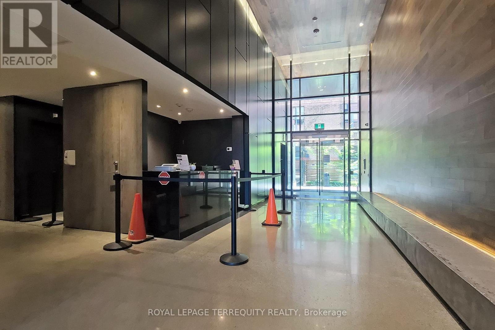 413 - 383 Sorauren Avenue, Toronto, Ontario  M6R 0A4 - Photo 27 - W13596684