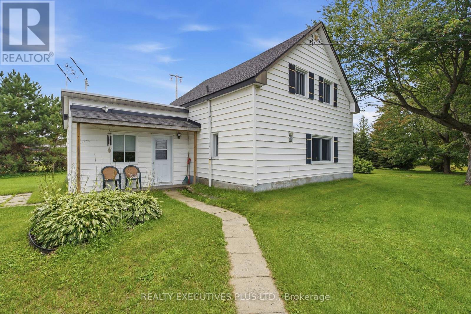 3705 Champlain Street E, Clarence-Rockland, Ontario  K0A 1E0 - Photo 3 - X13734566