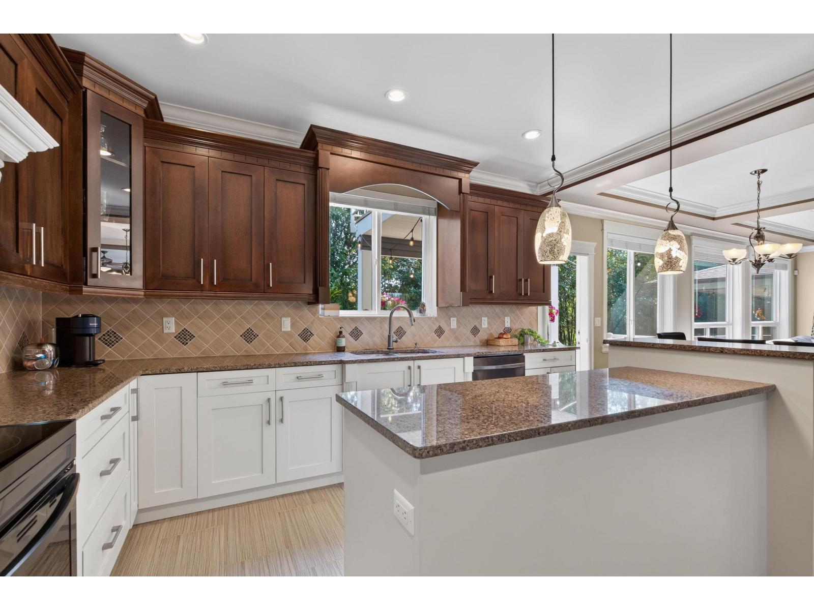 27912 Maclure Road, Abbotsford, British Columbia  V4X 0A9 - Photo 9 - R3160174