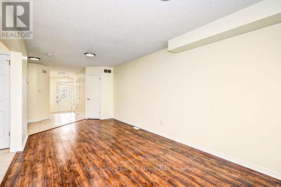 419 Tealby Crescent, Waterloo, Ontario  N2J 4Y8 - Photo 4 - X13734452