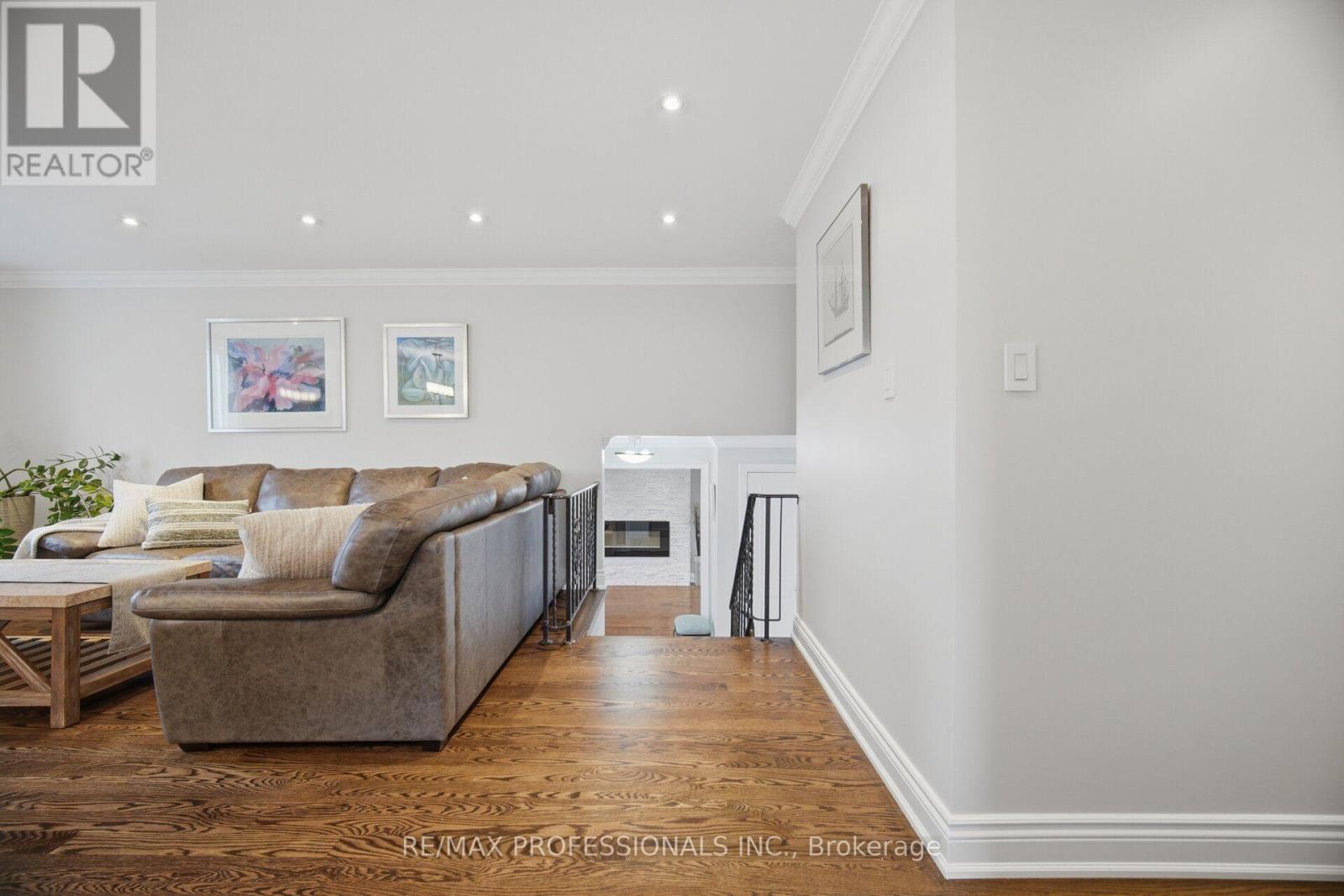 1062 Mississauga Valley Boulevard, Mississauga, Ontario  L5A 3J4 - Photo 29 - W13734556