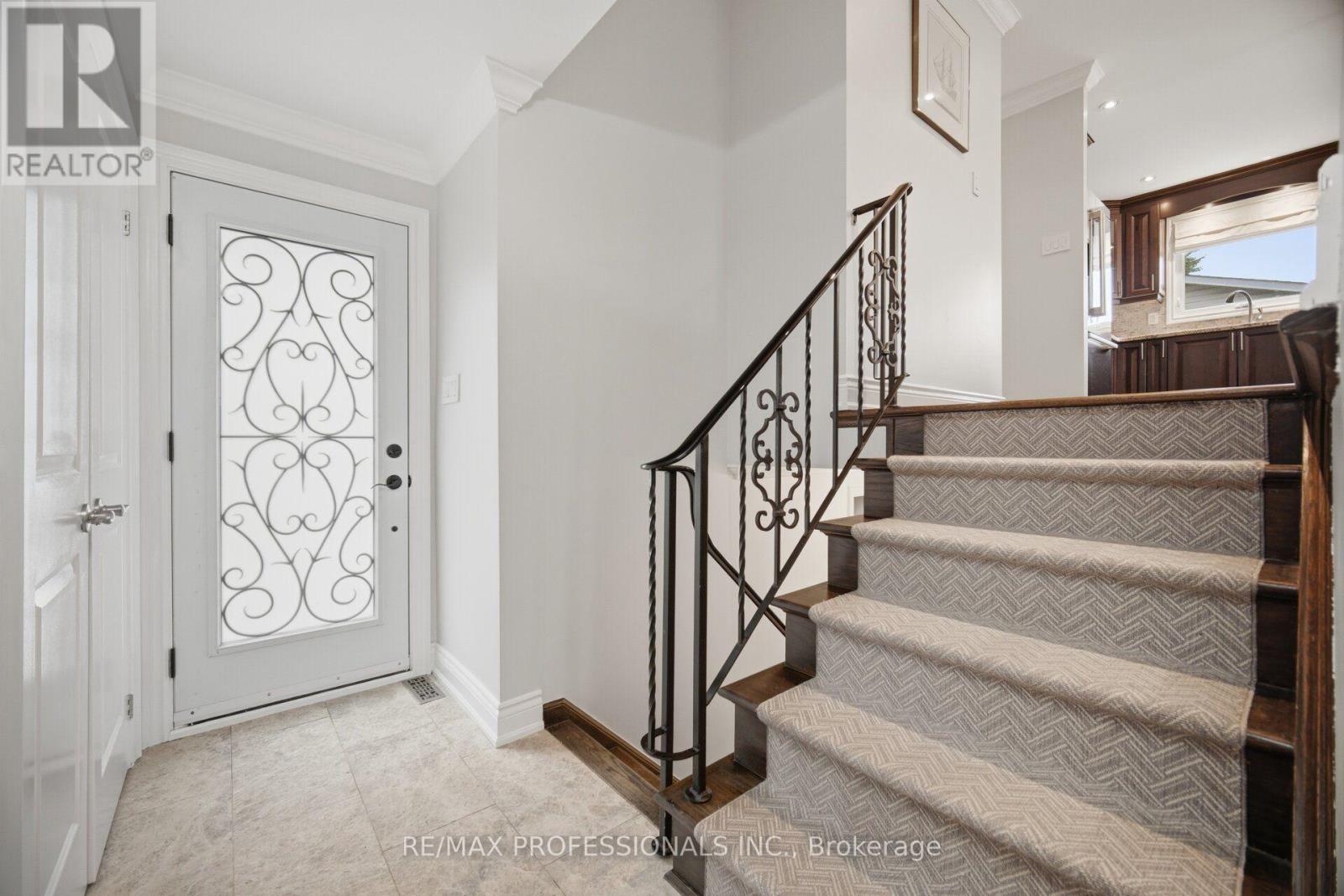 1062 Mississauga Valley Boulevard, Mississauga, Ontario  L5A 3J4 - Photo 36 - W13734556