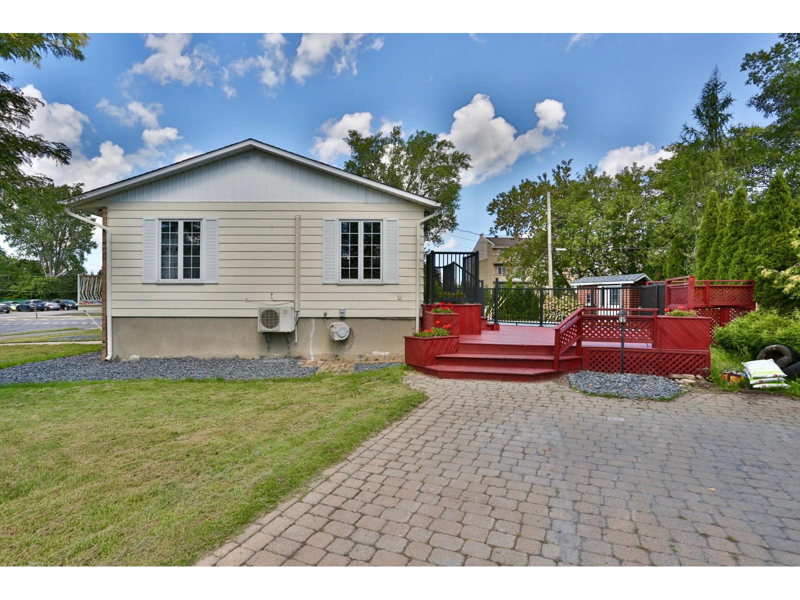 701 Rue Duvernay Sainte-Julie Quebec Canada J3E1M7 3