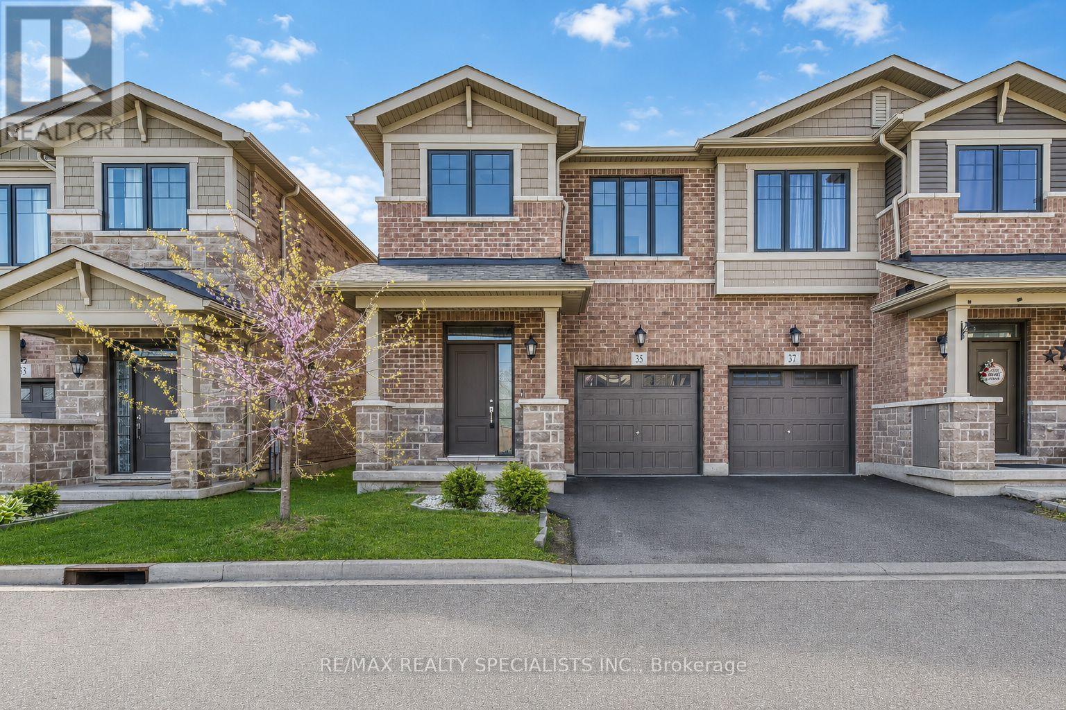 35 PELICAN LANE, Hamilton, Ontario