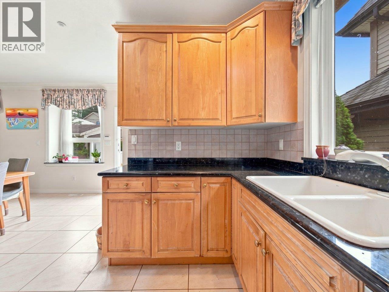 3262 W 12th Avenue, Vancouver, British Columbia  V6K 2R9 - Photo 12 - R3160449