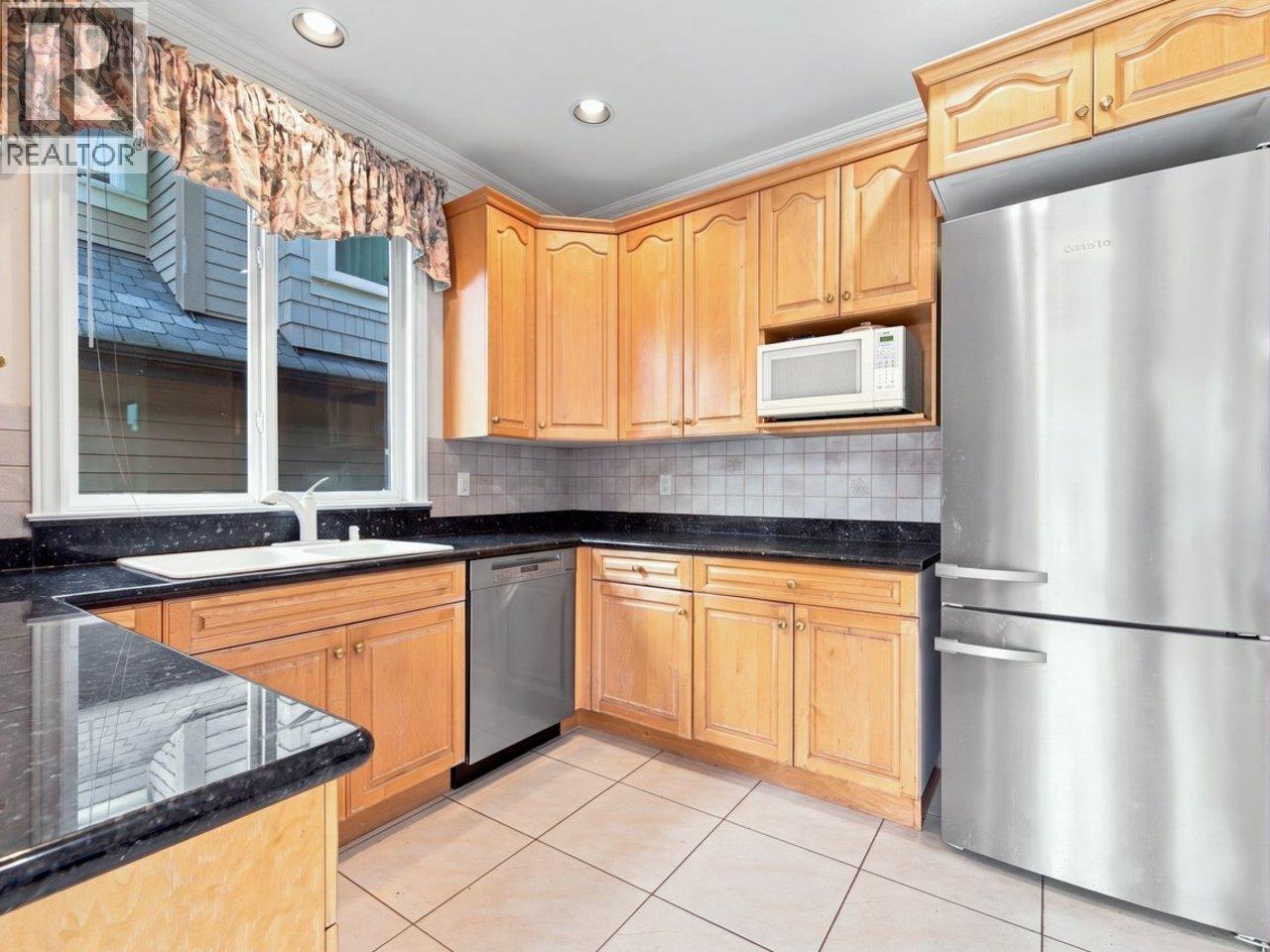3262 W 12th Avenue, Vancouver, British Columbia  V6K 2R9 - Photo 11 - R3160449