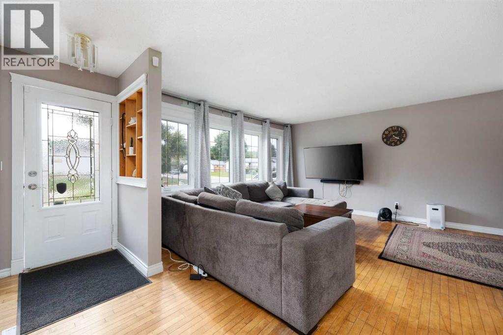 34 Biggs Avenue, Fort Mcmurray, Alberta  T9H 1M1 - Photo 5 - A2341911