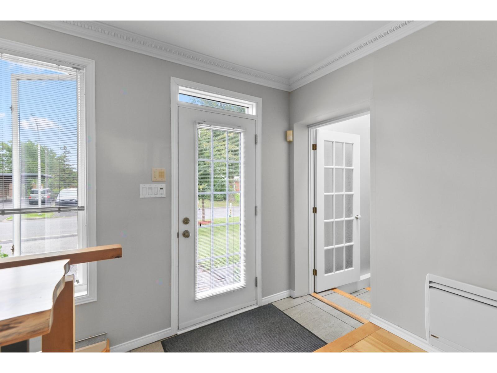 29 Av. d'Hochelaga Candiac Quebec Canada J5R3N3 3