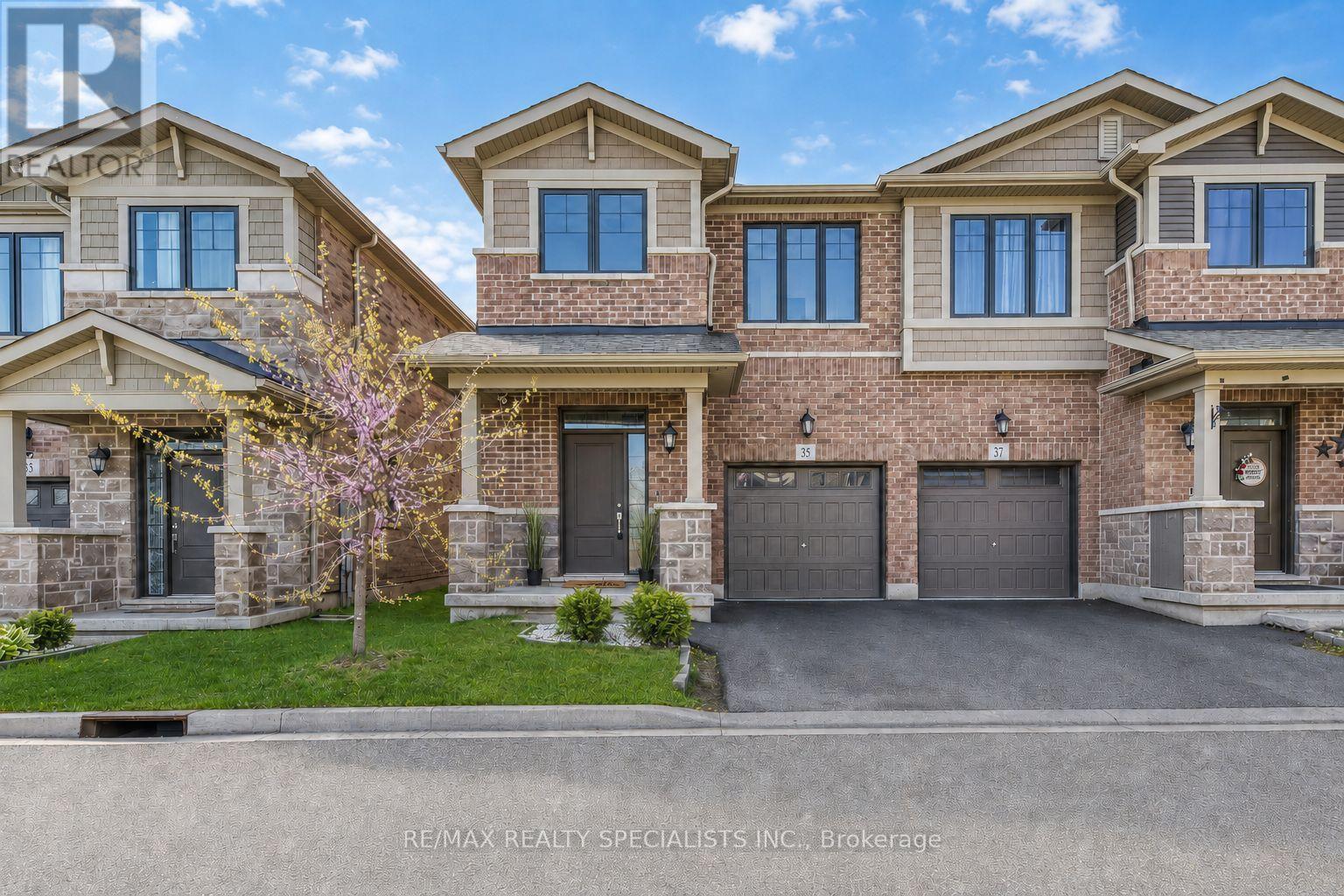 35 PELICAN LANE, Hamilton, Ontario