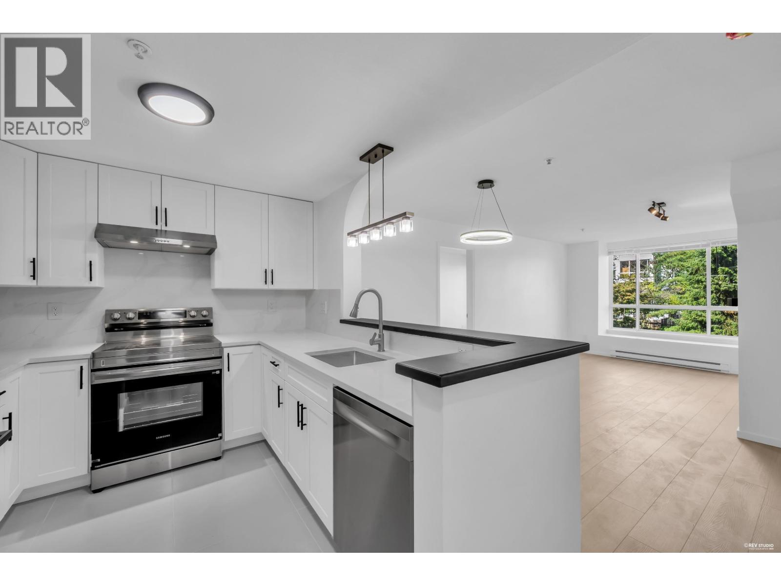 306 6833 VILLAGE GREEN, burnaby, British Columbia