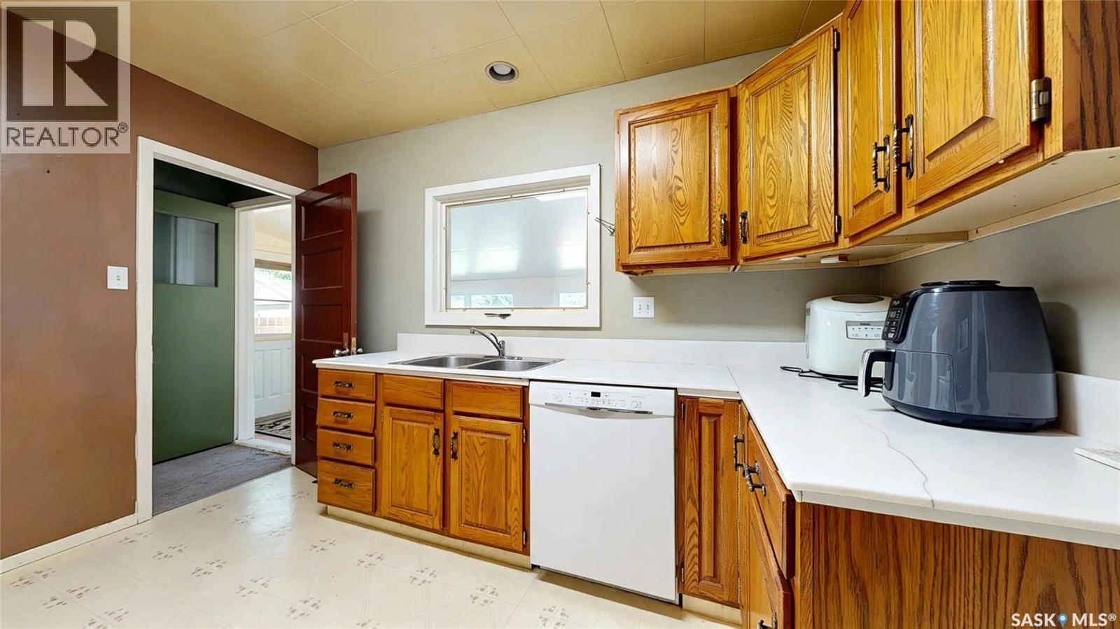 311 Pottery Street, Eastend, Saskatchewan  S0N 0T0 - Photo 14 - SK047234
