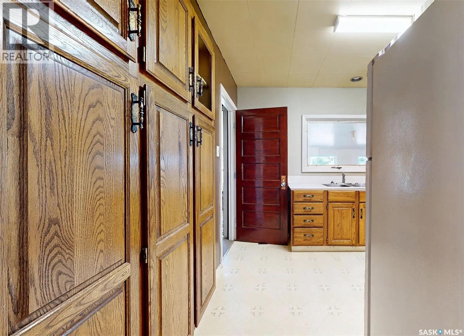 311 Pottery Street, Eastend, Saskatchewan  S0N 0T0 - Photo 15 - SK047234
