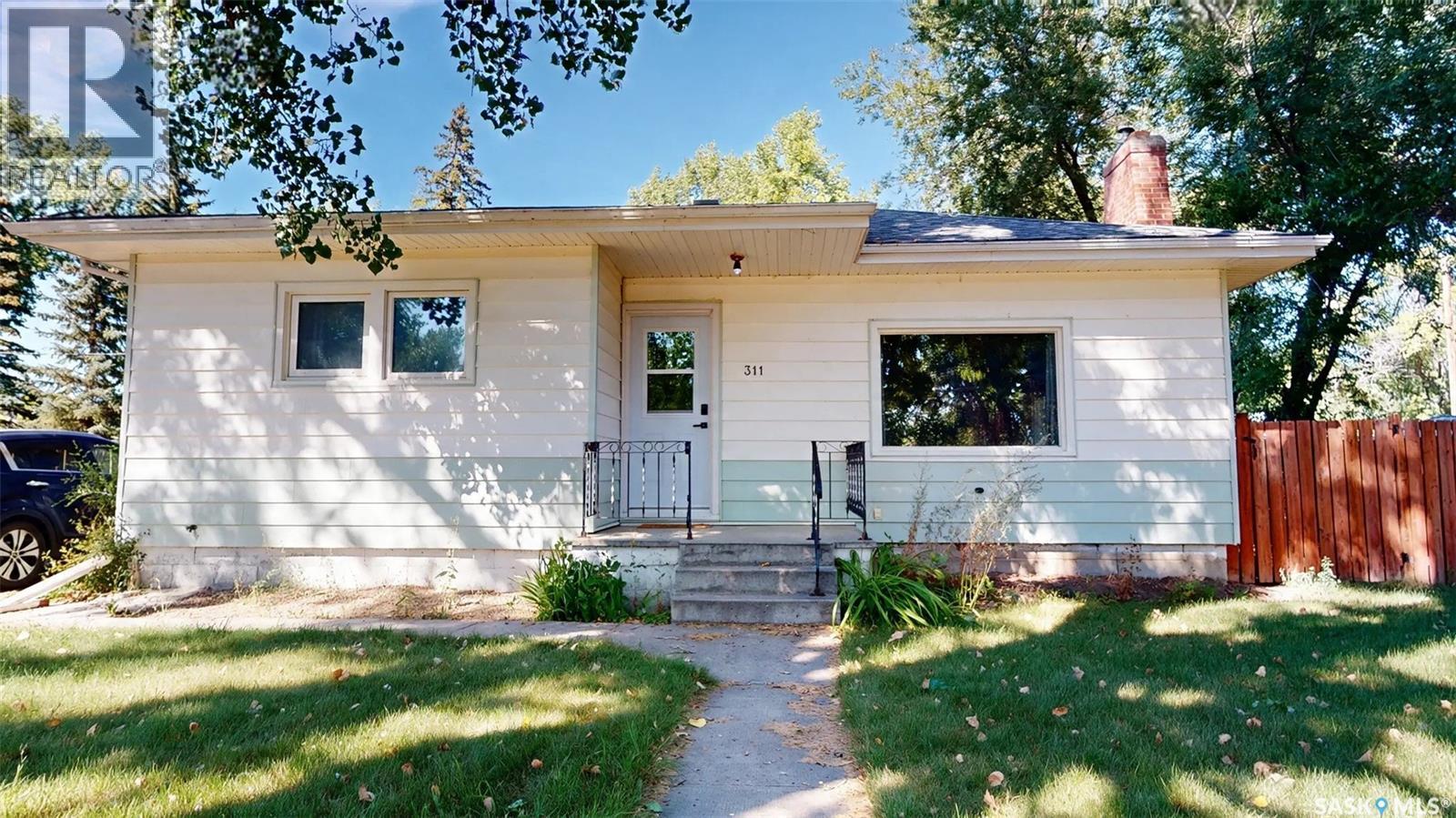 311 Pottery Street, Eastend, Saskatchewan  S0N 0T0 - Photo 2 - SK047234