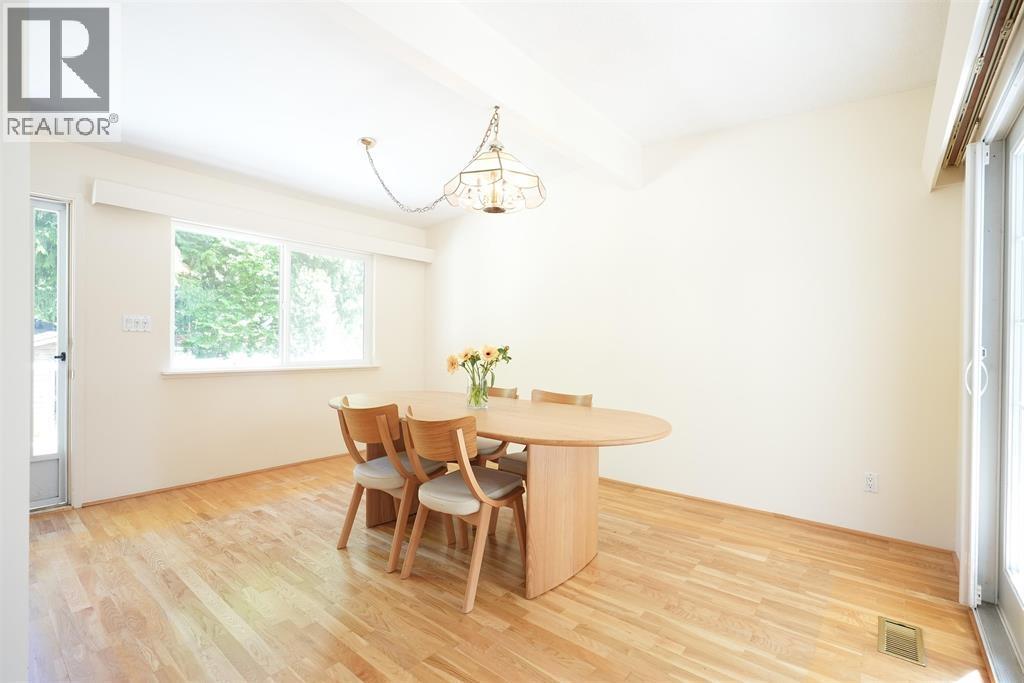 646 E Windsor Road, North Vancouver, British Columbia V7N 1K7 - Photo 5 - R3160692